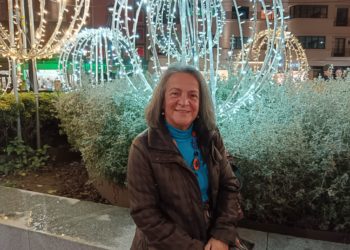 Elvira Suárez: «El belén tiene que enamorar; si no se cambian las construcciones cada año, ya no hay sorpresa»