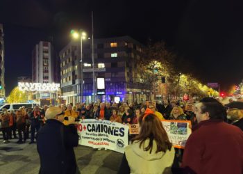 El quinto miércoles de movilización en La Calzada señaló el riesgo del transporte de mercancías peligrosas