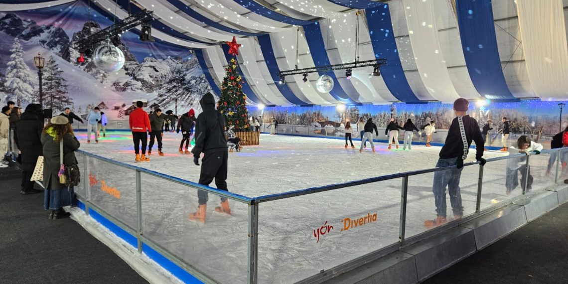 Gijón ya disfruta de la Navidad: las luces, el mercado y las actividades del Solarón atraen a los gijoneses