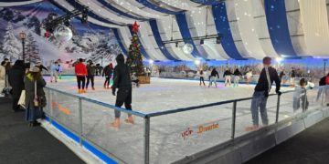 Gijón ya disfruta de la Navidad: las luces, el mercado y las actividades del Solarón atraen a los gijoneses