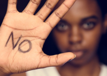 Piden más de cien años de cárcel al matrimonio colombiano acusado de por explotación sexual y laboral