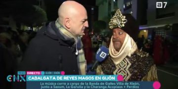 ¿Tiene Gijón la Cabalgata con más personajes de España? Vistas las peripecias de César Andrino, sí