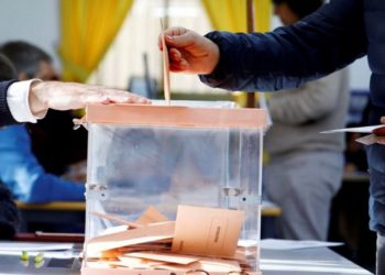 Desmontando bulos | Las personas que se acojan a la regularización no podrán votar en las elecciones