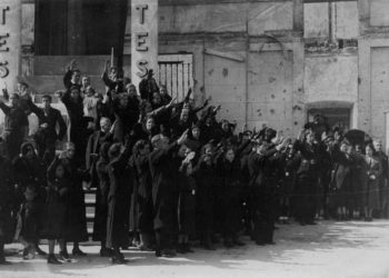 Manual para eliminar la propaganda franquista del Simancas