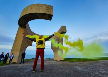 Gijón enciende el Elogio del Horizonte para reclamar derechos y dignidad para las personas migrantes
