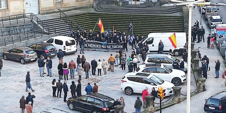 Brecha entre neonazis y simpatizantes durante la concentración ante el ‘Simancas’: «No lo ensuciéis»