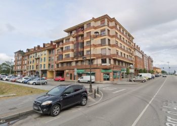 Domingo trágico en las carreteras asturianas: fallece un motorista que chocó contra un turismo en Llanera