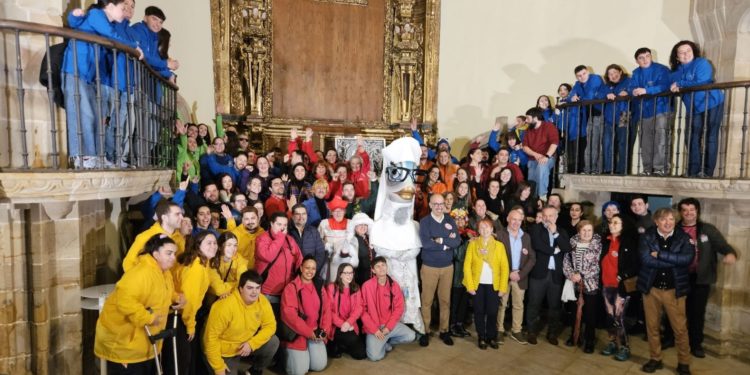 ‘Perlamari’, la Sardina del Antroxu, desembarca en Gijón… Y sí, es de lo más religiosa: «Habéis visto la Lux»