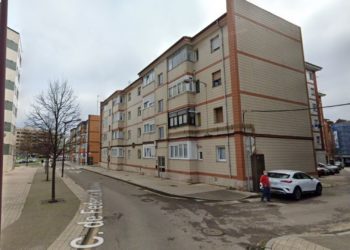 Tragedia en La Calzada: un hombre fallece al caer de un edificio