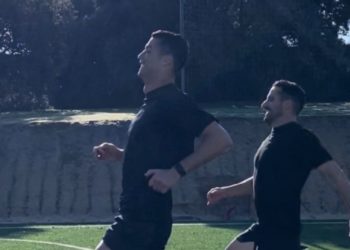 Carlos García se rinde al «rey» CR7 en el 41º cumpleaños de su futuro cuñado