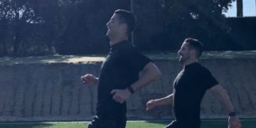 Carlos García se rinde al «rey» CR7 en el 41º cumpleaños de su futuro cuñado