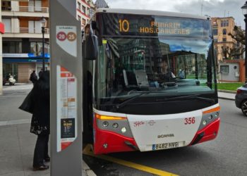 La plantilla de EMTUSA vuelve a desenvainar los sables por los nuevos horarios: «Ahora hacemos más horas extra»