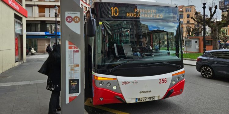 La plantilla de EMTUSA vuelve a desenvainar los sables por los nuevos horarios: «Ahora hacemos más horas extra»