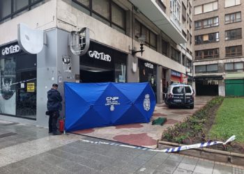 Un hombre aparece muerto en la plaza Nicanor Piñole con aparentes signos de violencia