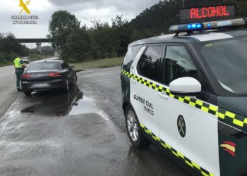 Dos conductores sextuplican la tasa de alcohol en Asturias y acaban investigados por delito vial