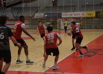 Un técnico municipal incendia el balonmano asturiano: «No recuerdo ningún deporte tan egoísta y peligroso»