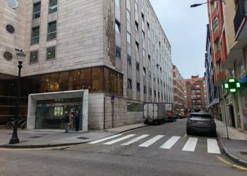 Ruidos de camiones de madrugada junto a Cruz Roja: «Es un centro hospitalario y tienen derecho a un descanso»