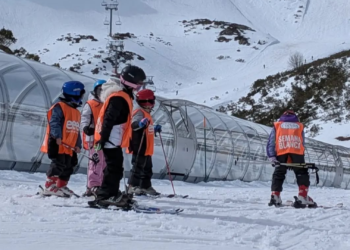 El sector de la nieve celebra la conexión eléctrica de Fuentes de Invierno tras casi dos décadas de espera