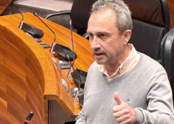 Zapico defiende su gestión en vivienda y anuncia nuevas promociones este año