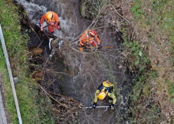 Seis días sin rastro de María Teresa Pérez: el operativo de búsqueda vuelve a peinar los ríos Silvestre y Nalón