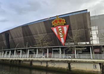 El Ayuntamiento dará un toque al Sporting para que cumpla su parte en el mantenimiento de El Molinón