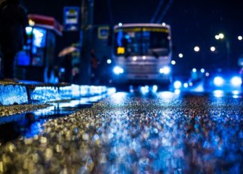 Apuñalan al conductor de un autobús nocturno que cubría la ruta entre Langreo y Oviedo