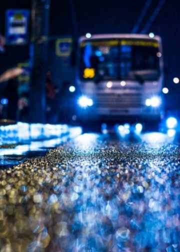 Apuñalan al conductor de un autobús nocturno que cubría la ruta entre Langreo y Oviedo