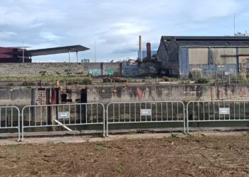 El Ayuntamiento da a PYMAR un mes más para que presente el plan de saneamiento de su parte de Naval Gijón