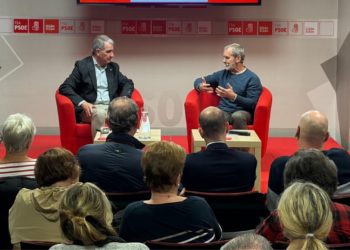 «El mundo ha cambiado; o aprendemos a vivir en él, o no podremos responder a los retos», clama Fernando Simón