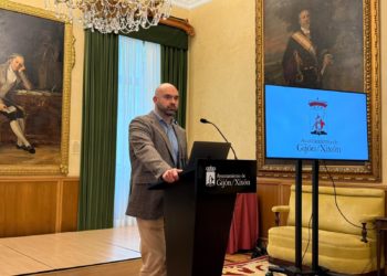 Quedan desiertos los concursos para las esculturas de Arturo Fernández y de la pescadera