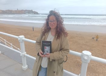 Patricia Mella presenta en la Central su primer libro: «Son relatos con finales muy sorprendentes»