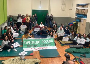 Los docentes d’asturianu van llevar la so reivindicación a Madrid