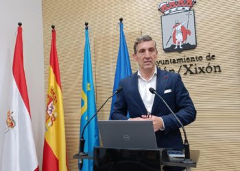 Las justificaciones de Pañeda no convencen a las familias