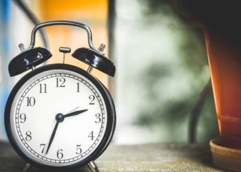 A las 2 serán las 3: Asturias afronta el cambio al horario de verano mientras continúa el debate sobre su futuro en Europa