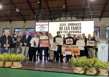 La mejor fabada del mundo se hace en esta sidrería de Gijón: «Estamos que no nos lo creemos»