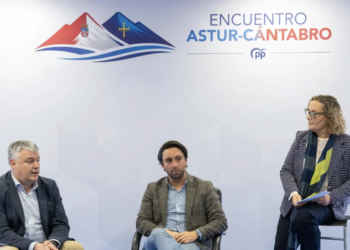 Ruiz (PP) compara dos modelos: «Cantabria funciona, Asturias se hunde»