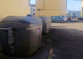 Los contenedores salen de La Tejerona: «El Ayuntamiento no puede abandonar a su suerte a una parte de la ciudad»