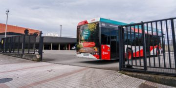 Los cambios en la Línea 18 de EMTUSA no convencen al OXM: «Añaden dificultades a una ruta ya problemática»