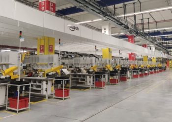 A la calle por «tener una bolsa de gominolas abierta»: denuncian «represión laboral» en la planta de Amazon