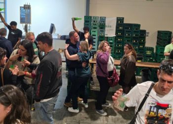 ‘Culinos’ por el éxito: la Primer Sidre l’Añu cierra otro año de afluencia multitudinaria y ‘folixa’ a raudales