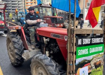 Las multas por la tractorada de Oviedo indignan al sector: “Manejamos una democracia de muy baja calidad»