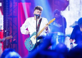 Aplazado el concierto de Dani Fernández en Avilés por su caída en Valencia: ésta es la nueva fecha