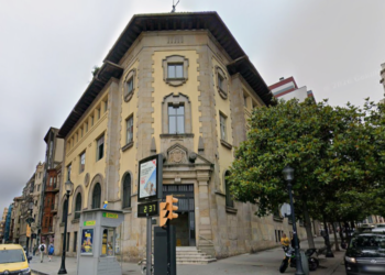 Cinco puntos en Asturias para la regularización de extranjeros sin papeles: así se puede pedir la cita