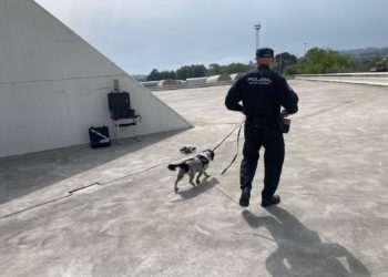 Galería | La Policía ‘toma’ el Niemeyer en un espectacular simulacro: desmayos, TEDAX y hasta guías caninos