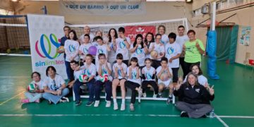 Una red que une: el voleibol inclusivo conquista el Colegio Cervantes