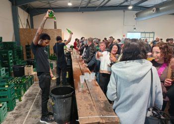 La Selmana Santa ye sidrera en Xixón: la Primer Sidre l’Añu llega al so ecuador y el Sidracrucis trai la pasión