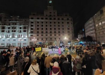 La Fiscalía imputa un delito de asesinato al investigado por la muerte de su pareja en Langreo en 2025