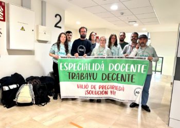 Los docentes d’asturianu caltienen un zarru na Conseyería d’Educación «énte la falta de meyores»