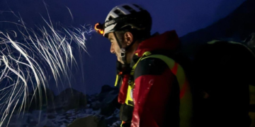 Continúa la búsqueda del montañero extraviado en Picos de Europa tras una noche marcada por la nieve y el mal tiempo