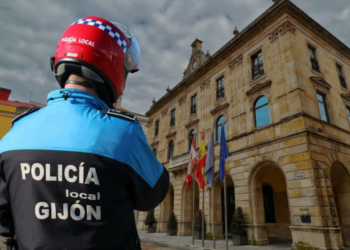 La Policía Local vuelve a la calle contra la gestión del gobierno de Moriyón